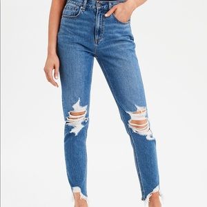American eagle mom jeans medium wash w/distressing